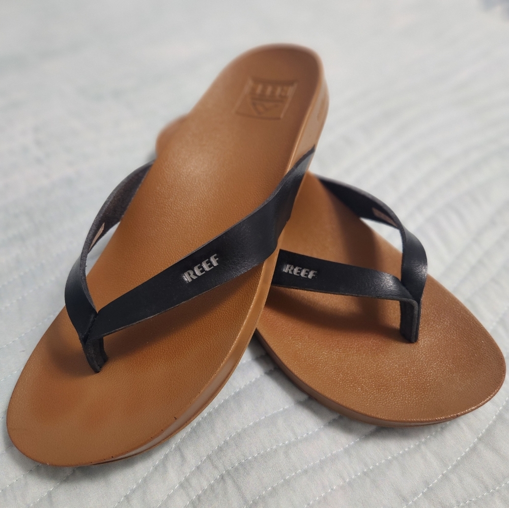 Women's Reef Flip Flops Size 6